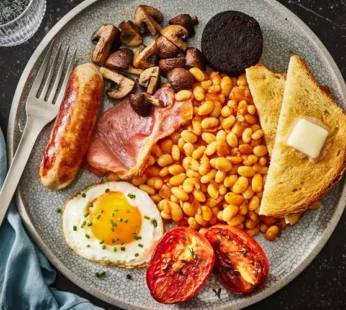 Large breakfast choice of 7 items